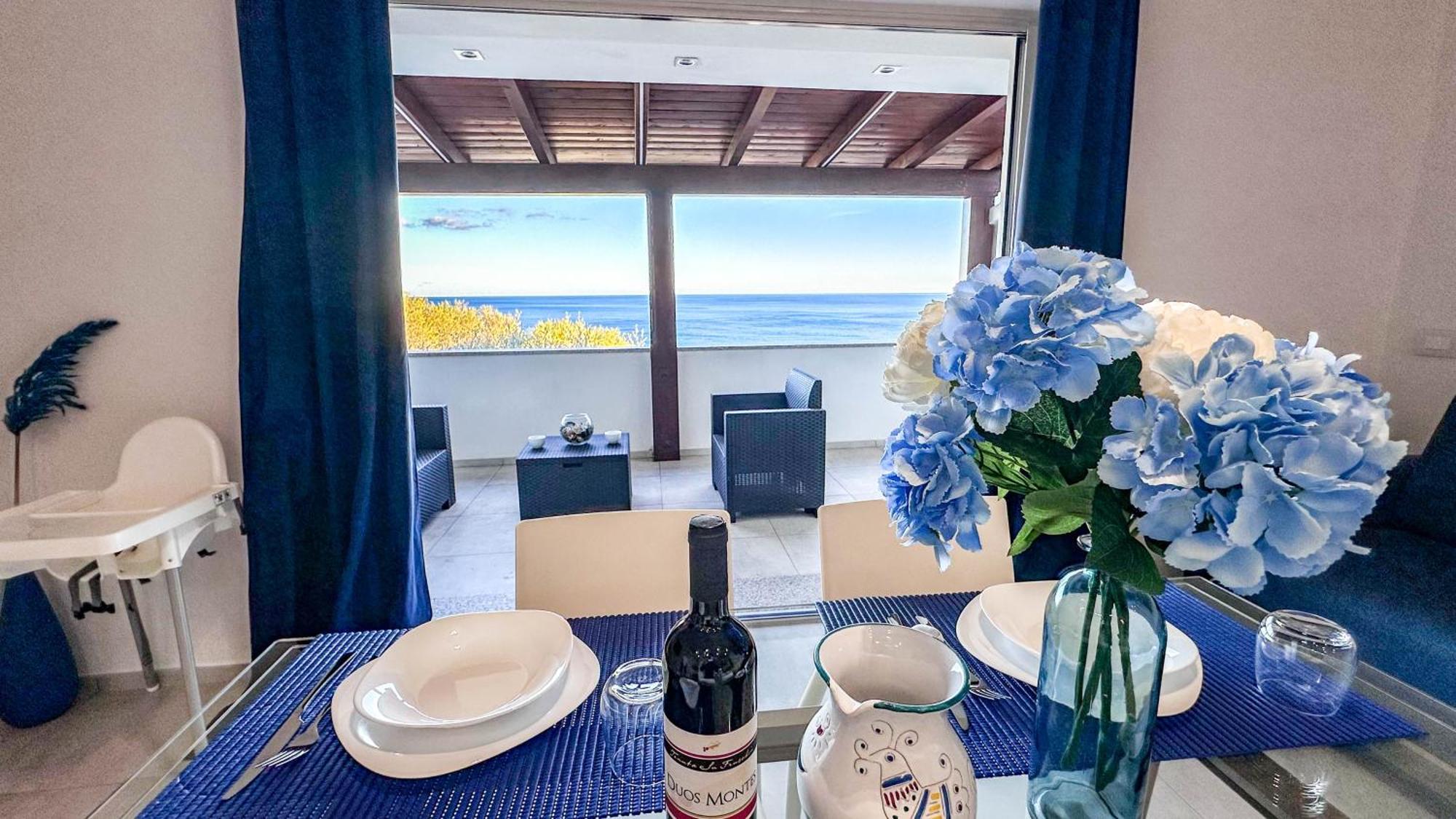 Mama House Con Vista Mare Apartment Кала Гононе Екстериор снимка