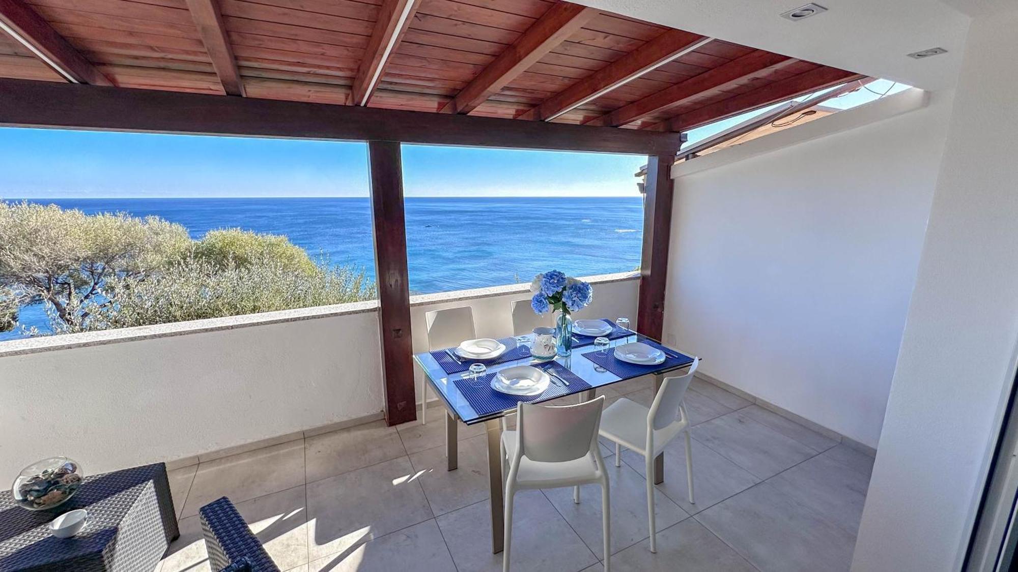 Mama House Con Vista Mare Apartment Кала Гононе Екстериор снимка