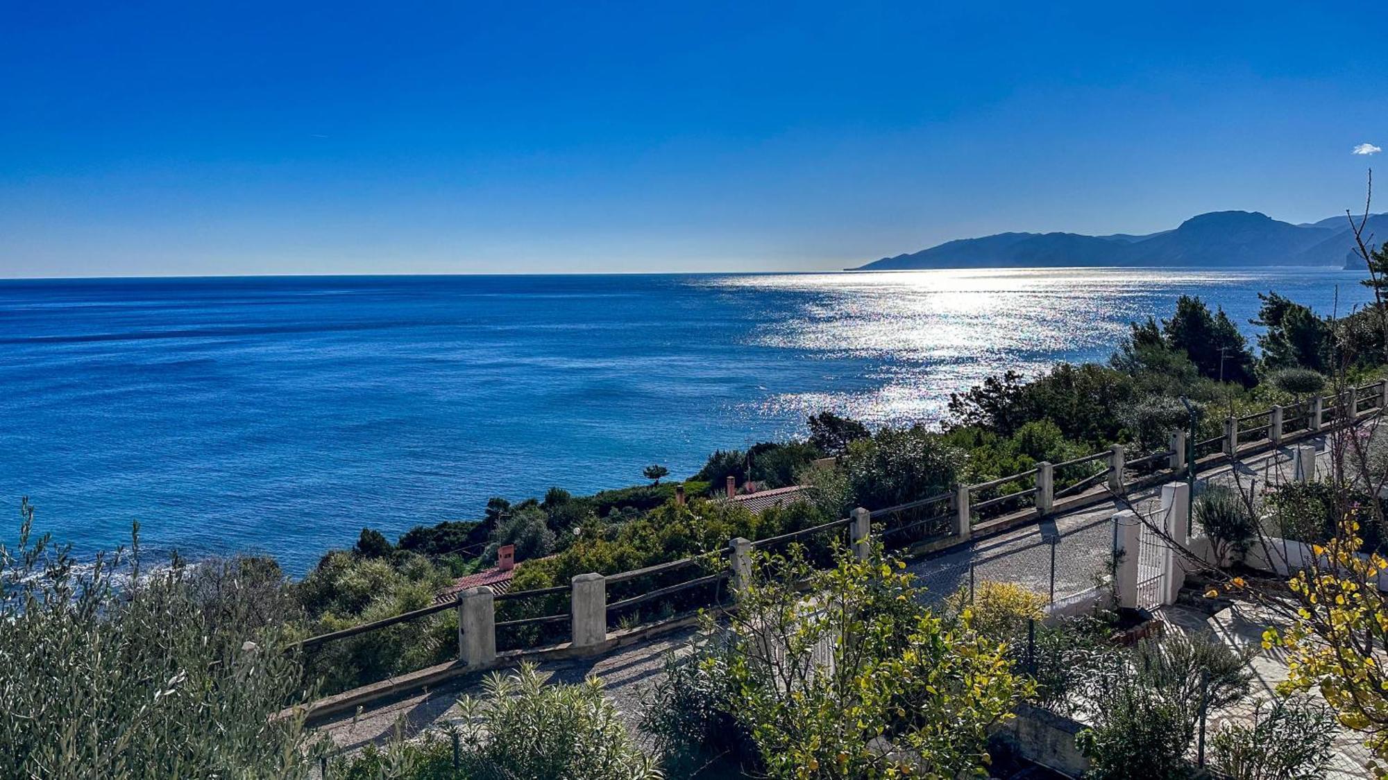 Mama House Con Vista Mare Apartment Кала Гононе Екстериор снимка