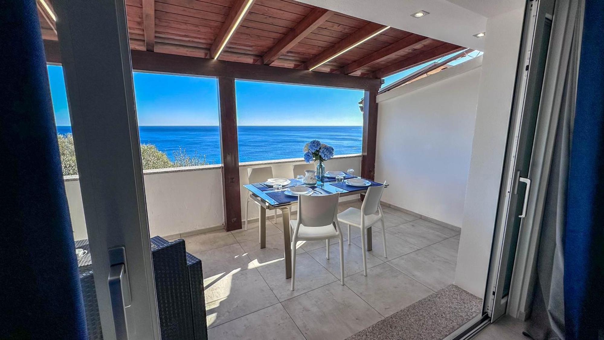 Mama House Con Vista Mare Apartment Кала Гононе Екстериор снимка