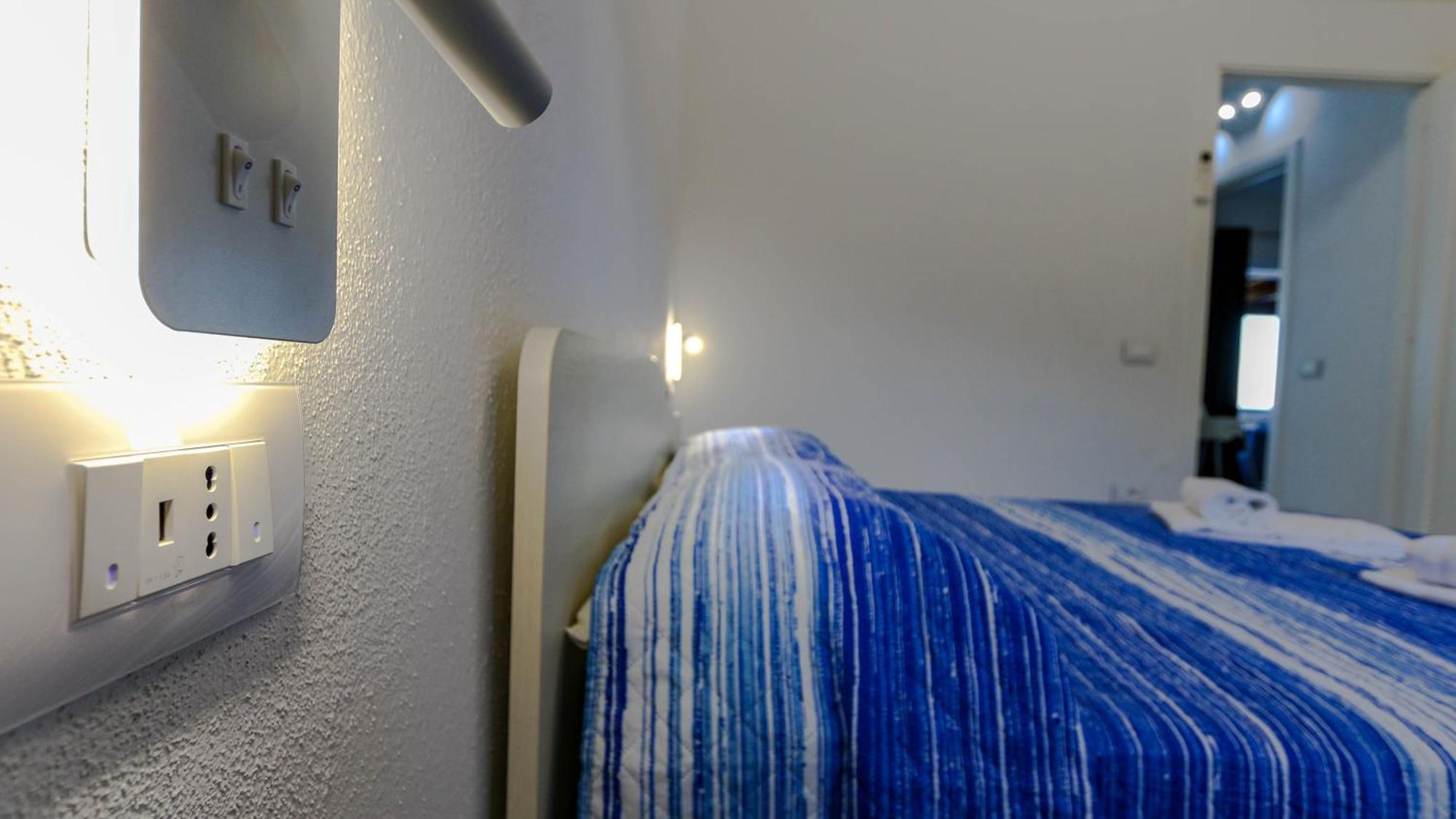 Mama House Con Vista Mare Apartment Кала Гононе Екстериор снимка