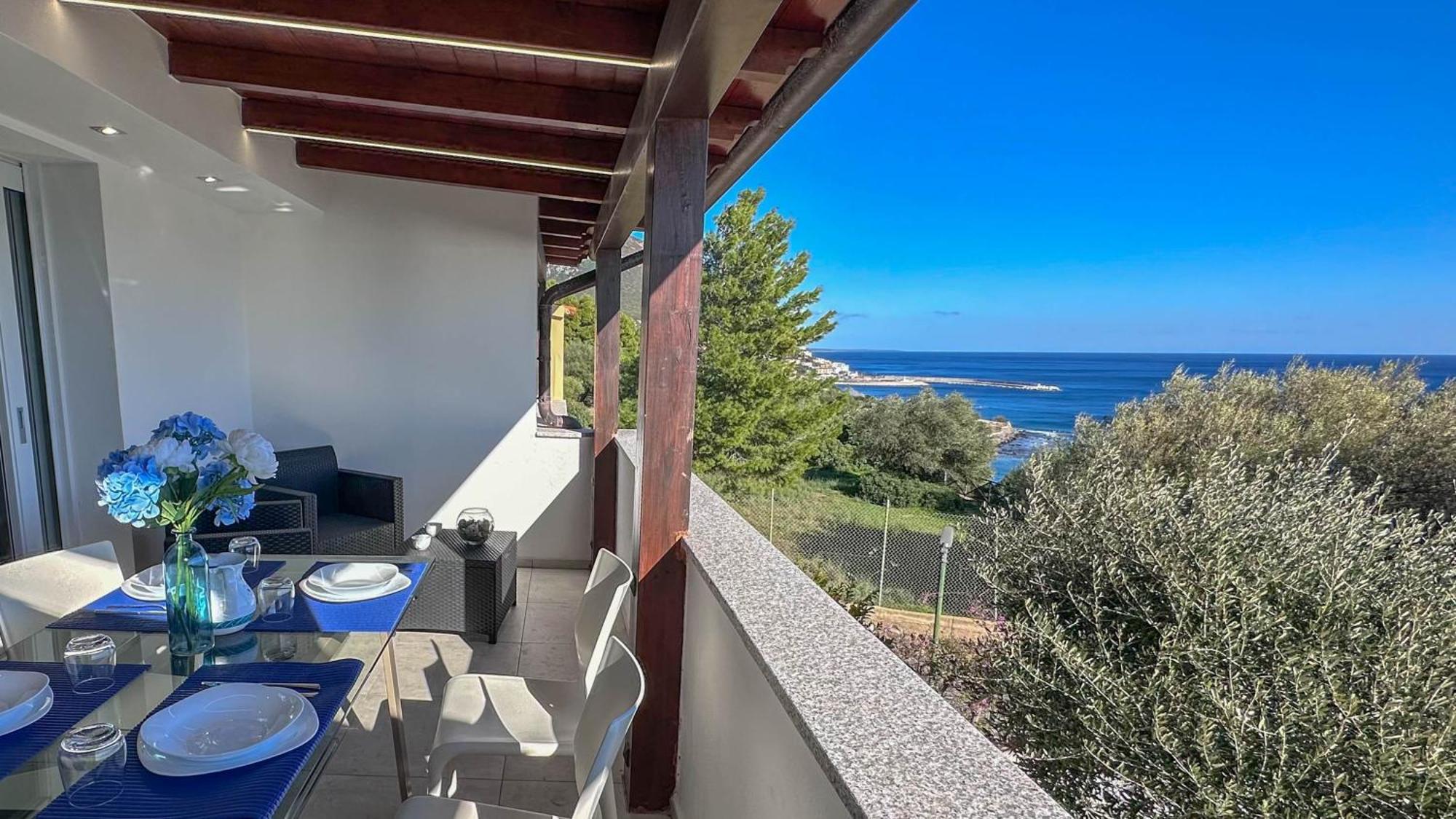 Mama House Con Vista Mare Apartment Кала Гононе Екстериор снимка