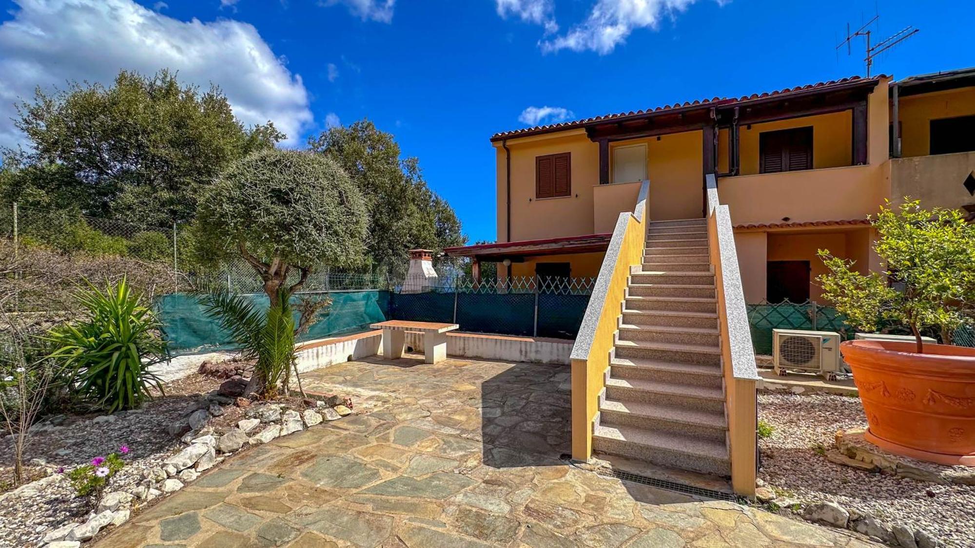 Mama House Con Vista Mare Apartment Кала Гононе Екстериор снимка